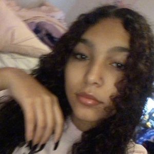 Meet your Posher, Adrianna